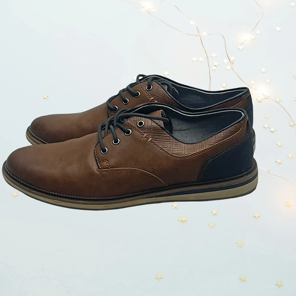 Sonoma Brown and Black Oxfords in size 9.5